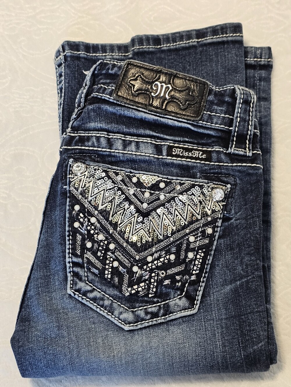 Miss Me Mid-Rise Bootcut Jeans – Size 24 (Geometric Sequin & Rhinestone Pockets)